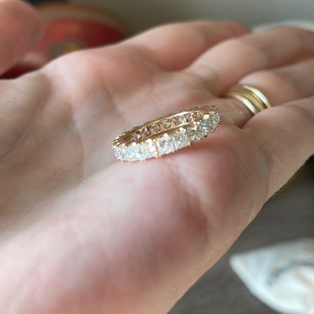 NEVER WORN 2ct Diamond and 18k gold eternity band